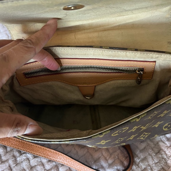 Louis Vuitton Classic Monogram Crossbody Bag - Picture 5 of 7